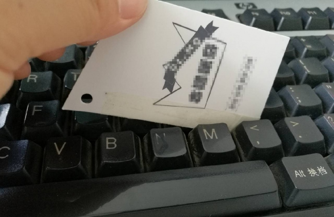 笔记本键盘怎么清洗（电脑键盘的清洁技巧）