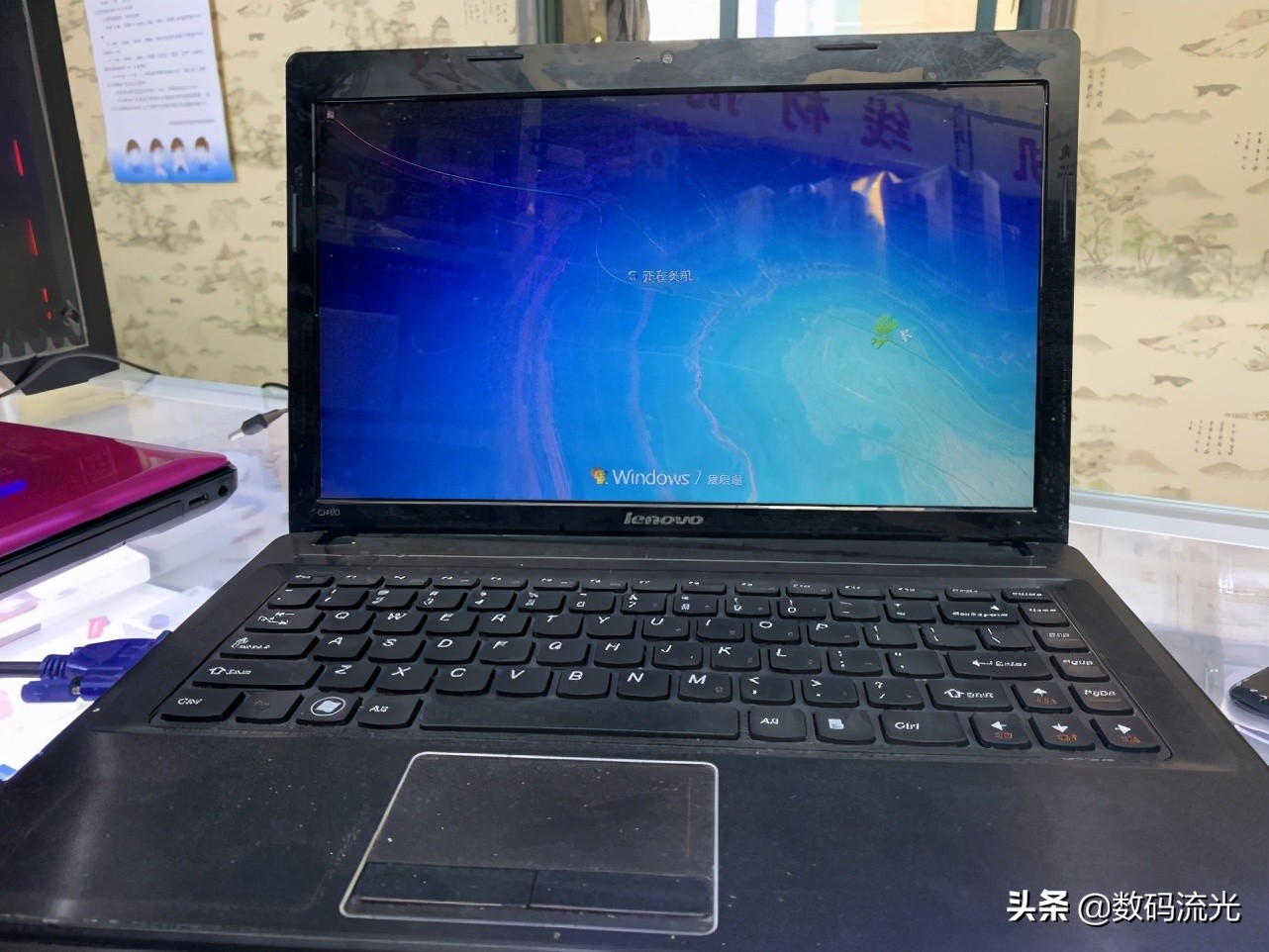 电脑屏幕颜色不正常（电脑屏幕变色后怎么恢复正常）