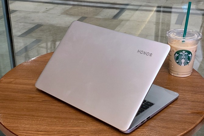 做工作中的全“职”高手 荣耀MagicBook 2019 Intel版评测