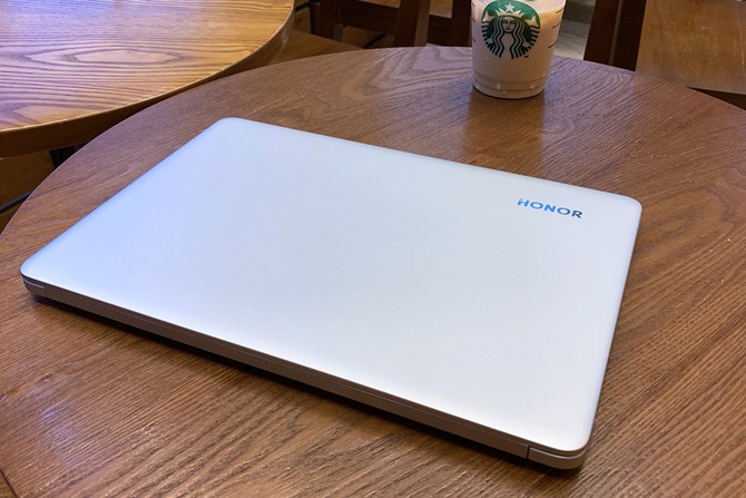 做工作中的全“职”高手 荣耀MagicBook 2019 Intel版评测