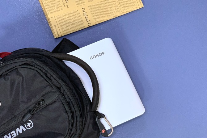 做工作中的全“职”高手 荣耀MagicBook 2019 Intel版评测