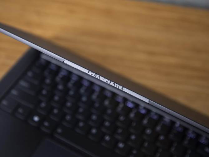 首搭锐龙7  4800U 联想YOGA Slim 7轻薄本评测
