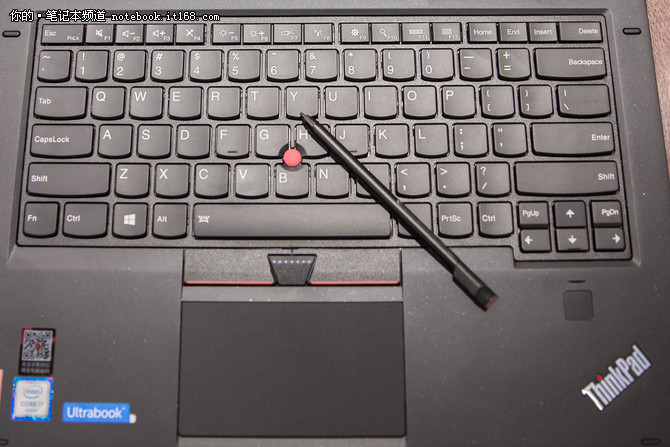 Thinkpad X1 Yoga外观体验：低调奢华