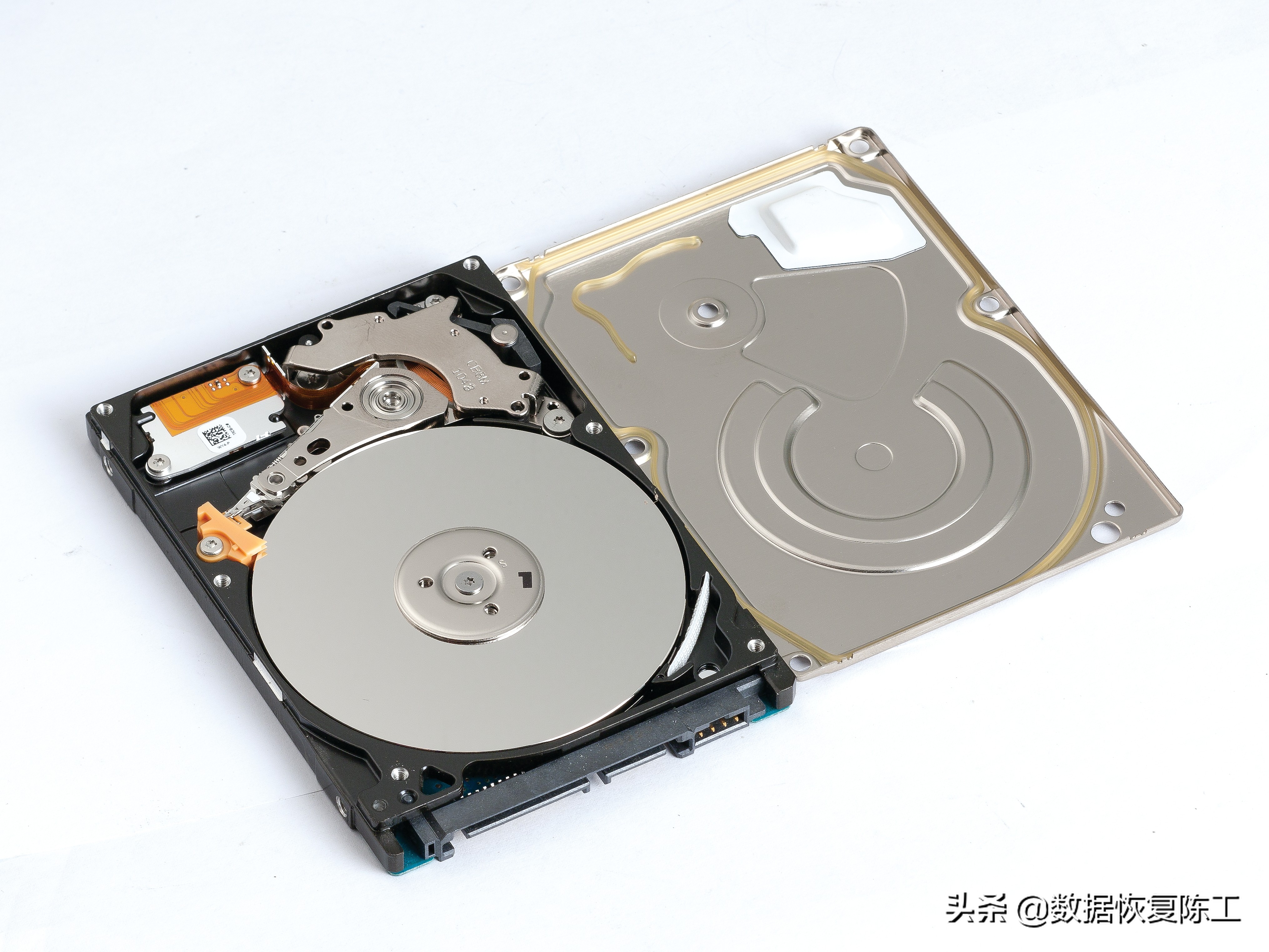 硬盘电路板烧了还能修吗（移动硬盘坏道修复步骤图解）