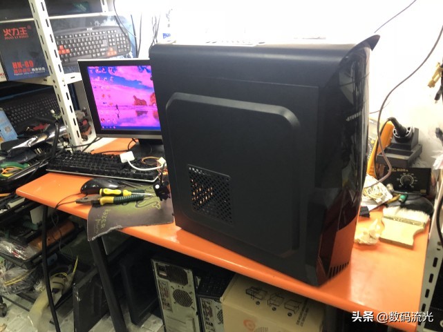 显示器黑屏但电脑一直在运行是什么原因（电脑显示器黑屏怎么办）